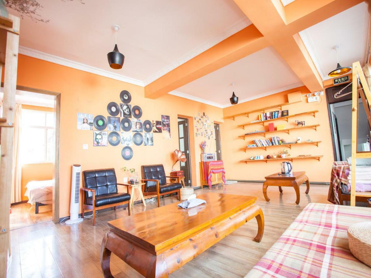 Early Spring Hotel Đại Lý Ngoại thất bức ảnh